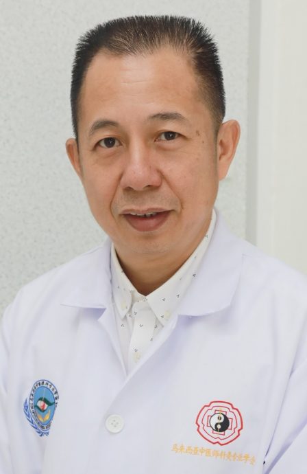 东:避免加重病人负担,中医欢迎政府宣布豁免8%服务税。