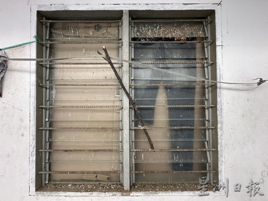 供星洲网：某家具厂员工宿舍脏、乱、臭，被下令必须搬迁