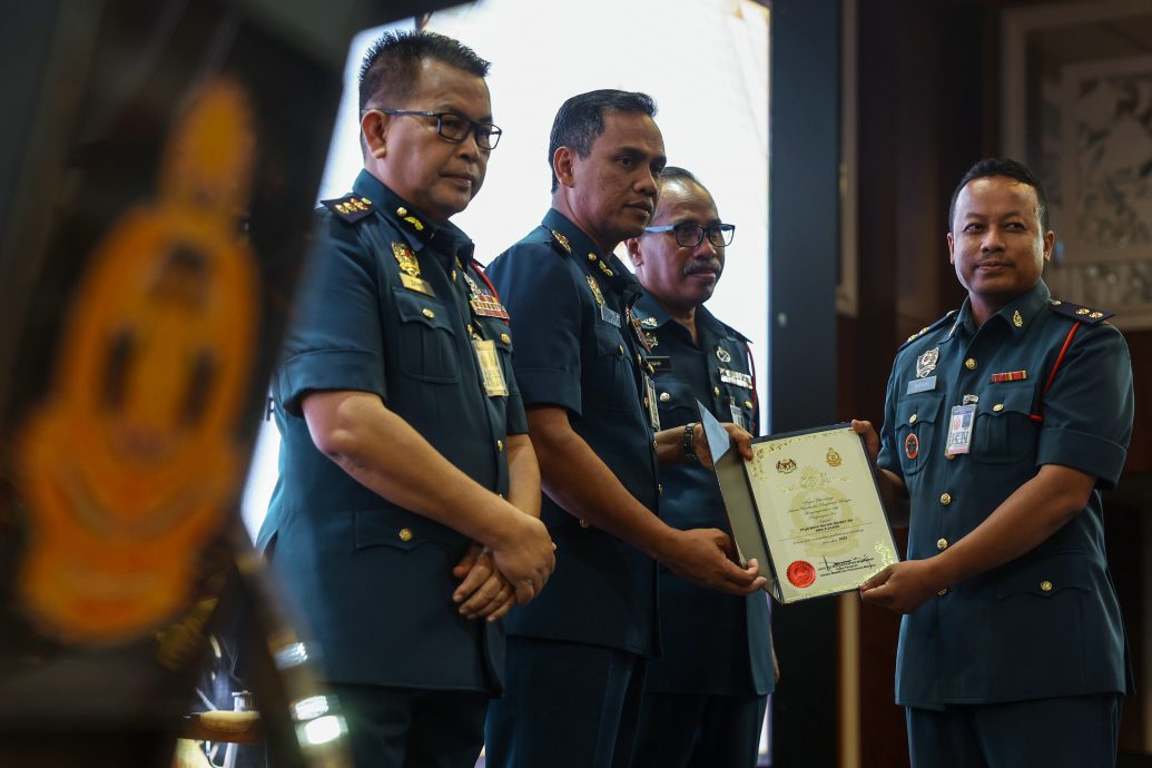 全国/大马消拯局去年一共收到多达80起,涉及全国各地官员和消拯员各种贪污、滥权等违法行为的投诉。