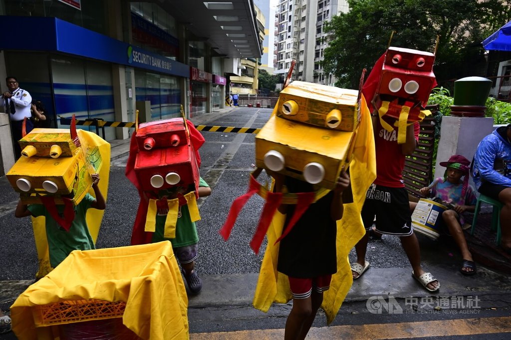 全球最古老中国城 农历春节万头攒动年味足