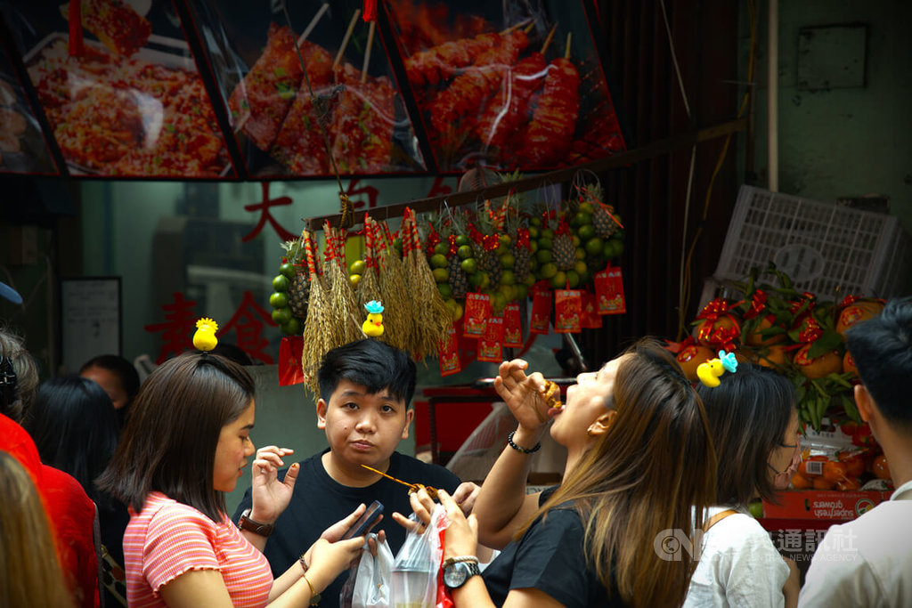 全球最古老中国城 农历春节万头攒动年味足