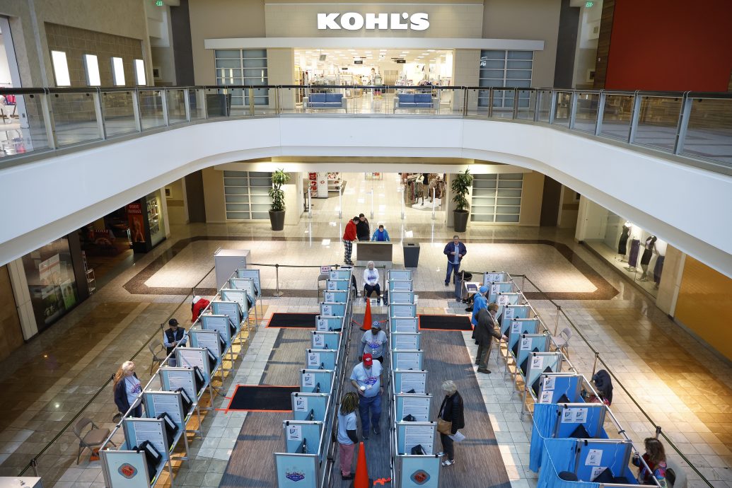 内华达州初选:特朗普未在选票上 黑利仍尴尬落败