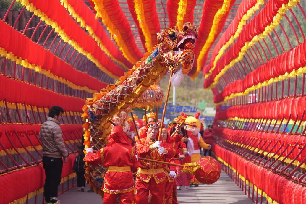 农历龙年｜「龙行龘龘」 成最火祝福语 但再多1龙  释义大翻转