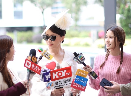 刘嘉玲爆跟贝克汉姆合照内幕 梁朝伟竟问：可否不怕？