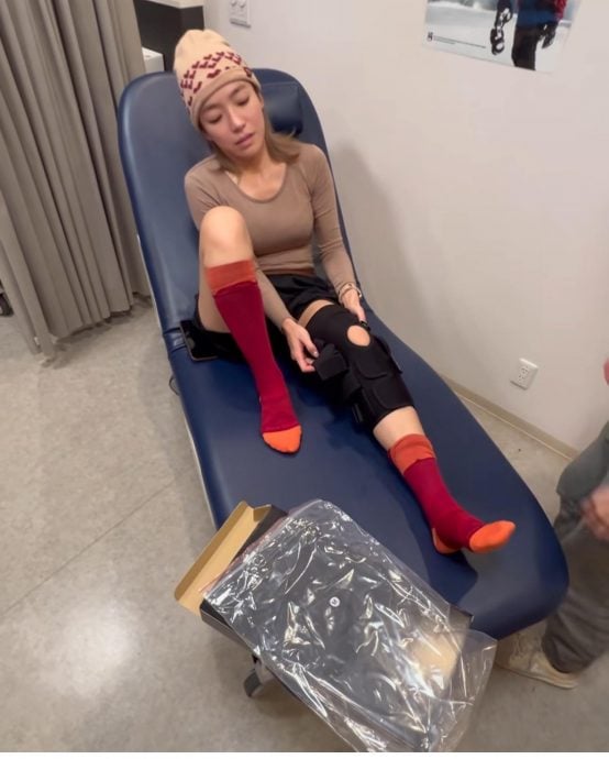 北海道滑雪左脚摔伤 高艺韧带损伤断裂