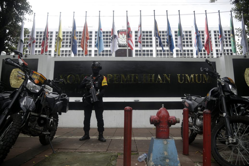 印尼国会选情紧张 佐科威政党微弱领先 普拉博沃阵营落后