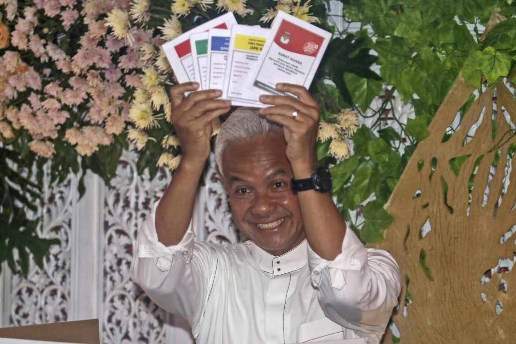 印尼选举:普拉博沃、坎查尔和阿尼斯已完成投票