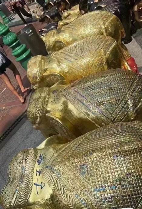 古天乐飞泰国拜四面佛 请8人跳舞送金象还愿