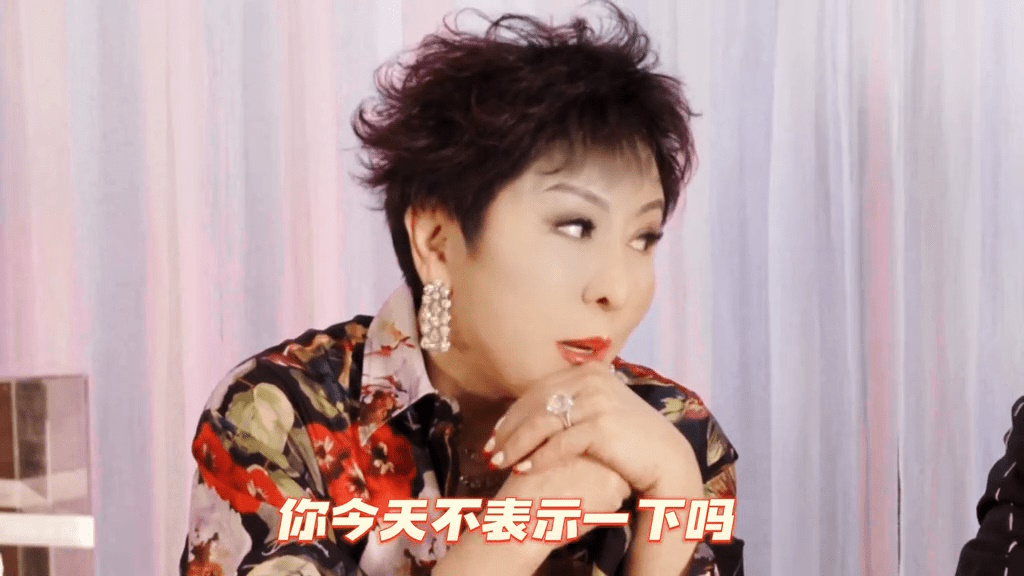 向太情人节收钞票花 网民误看成钢丝刷