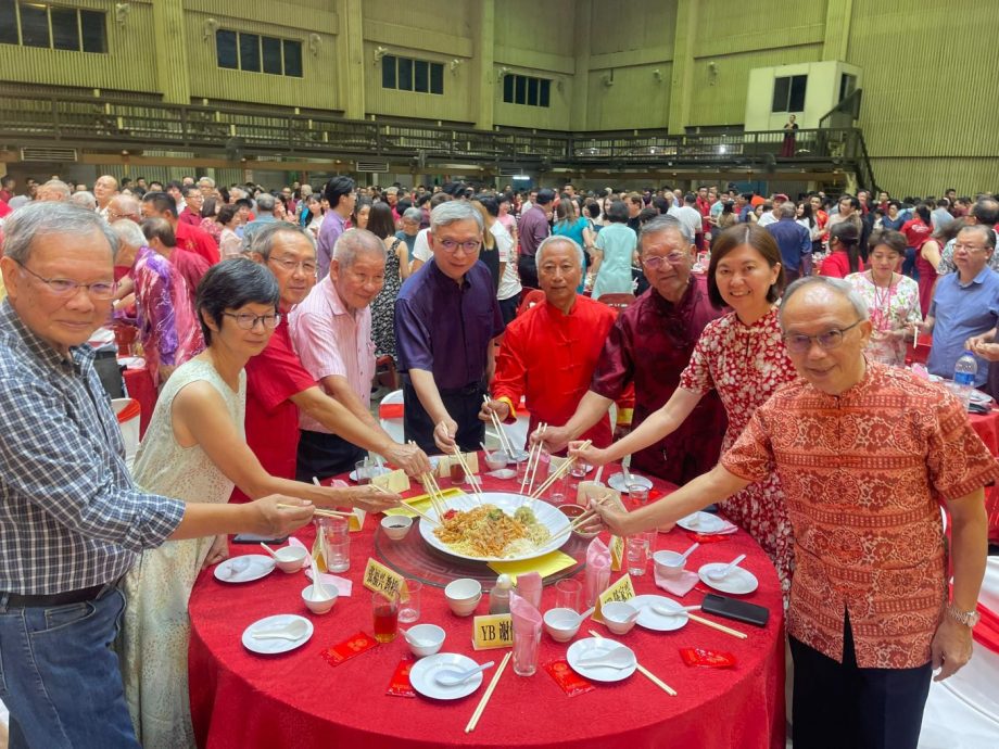 吴国芳:摧残族群文化一大损失 不同文化非社会发展阻碍