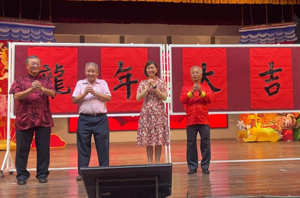 吴国芳:摧残族群文化一大损失 不同文化非社会发展阻碍