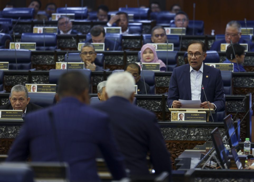 国会∕首相:元首施政御词有加强空间