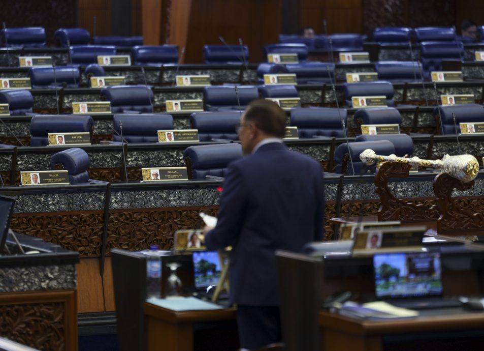 国会∕首相:元首施政御词有加强空间