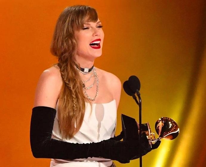 大学生泄私人专机行踪 泰莱律师扬言提告