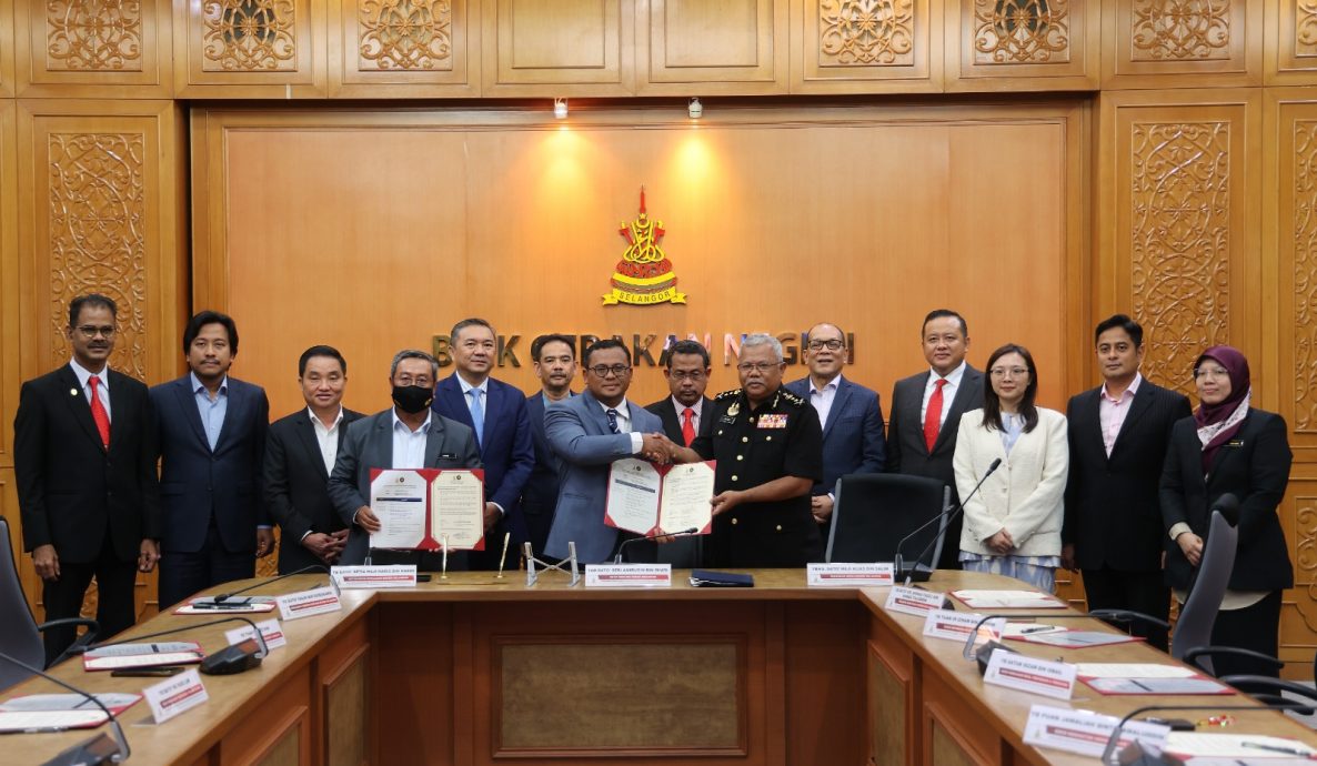 大都会/大臣：“专业人士”不意味是完全的“非政治人物”