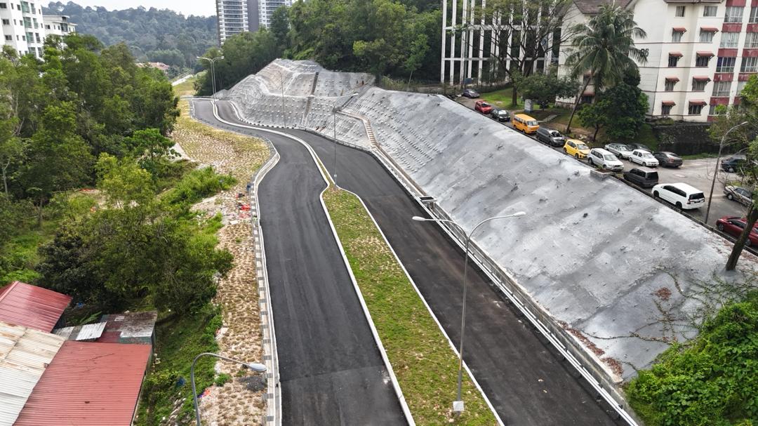 大都会/头/黄思汉-衔接道路预计在新年后通车