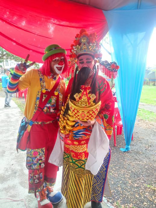 大都会/新春多活动,财神爷好抢手!