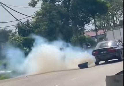 大都会/瓜冷警方追捕违抗JPJ执法官截查司机