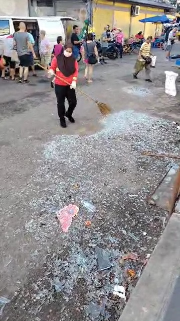 大都会:甲洞卫星市一西餐厅爆炸