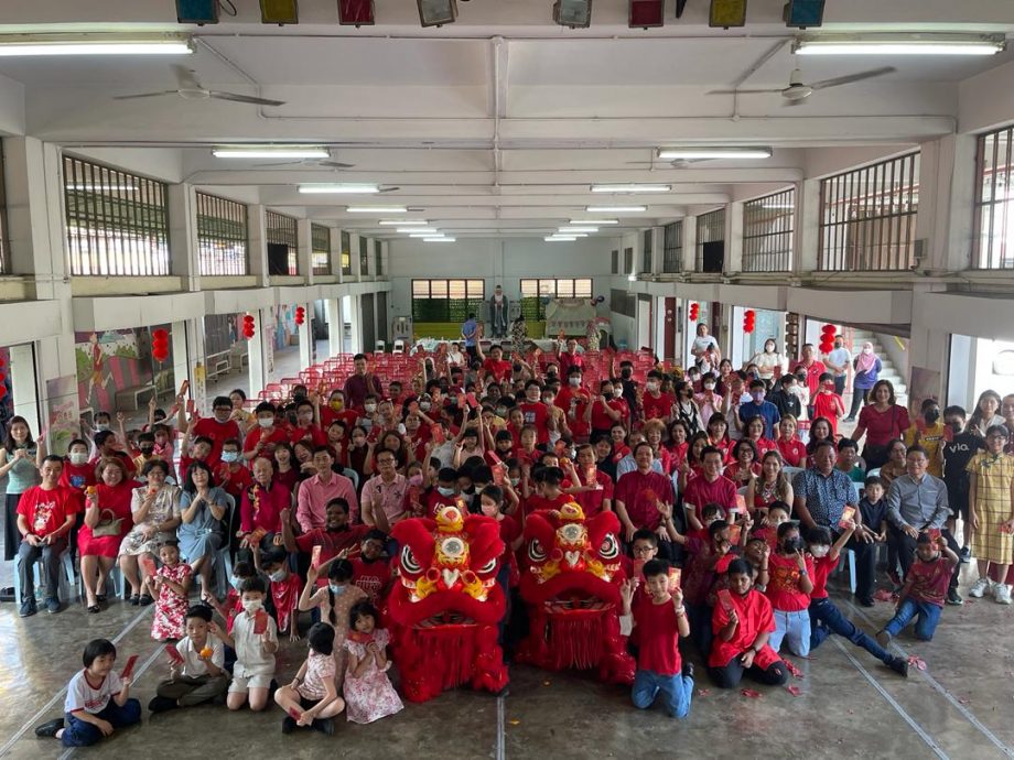 大霹雳封底主文/霹雳华小甲辰龙年迎春庆典热闹温馨