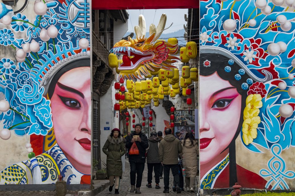 天下事主文∕AI春节新玩法 数字男友成反催婚神器