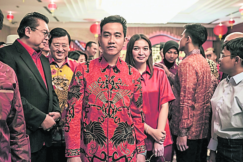 天下事主文)对手质疑胜果 普拉博沃承诺当全民总统 誓用“最好的人”组政府