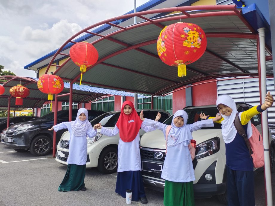 学生几乎全穆斯林零华裔