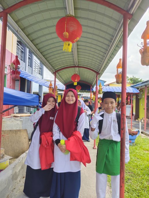 学生几乎全穆斯林零华裔