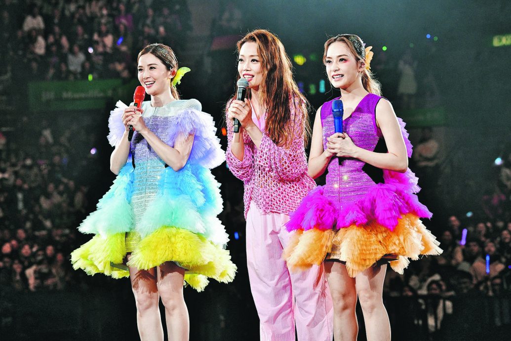 容祖儿嘲Twins欠矜持 阿娇首谈同性密友