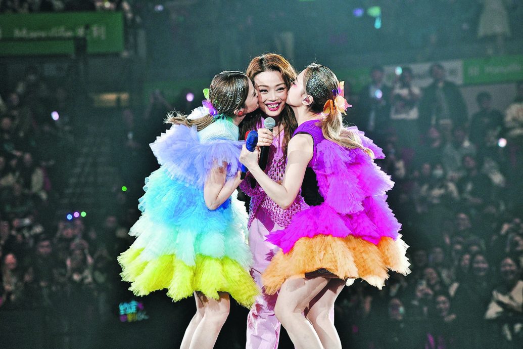 容祖儿嘲Twins欠矜持 阿娇首谈同性密友