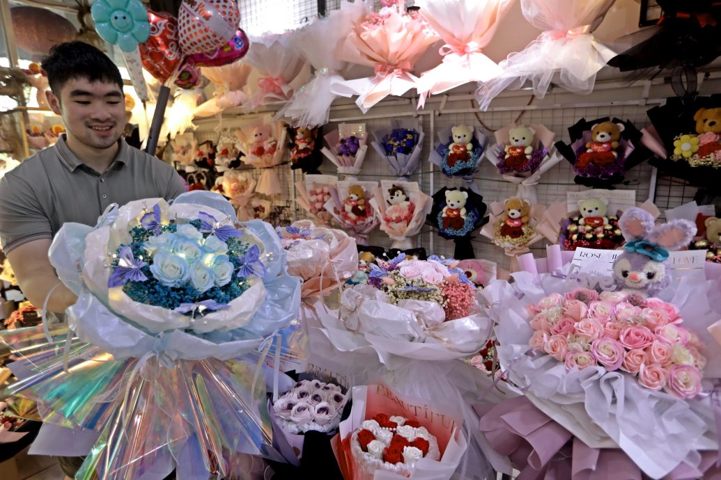 封面-大都会/情人节花市慢热 玫瑰花涨幅最高 近30%/多图(选下)