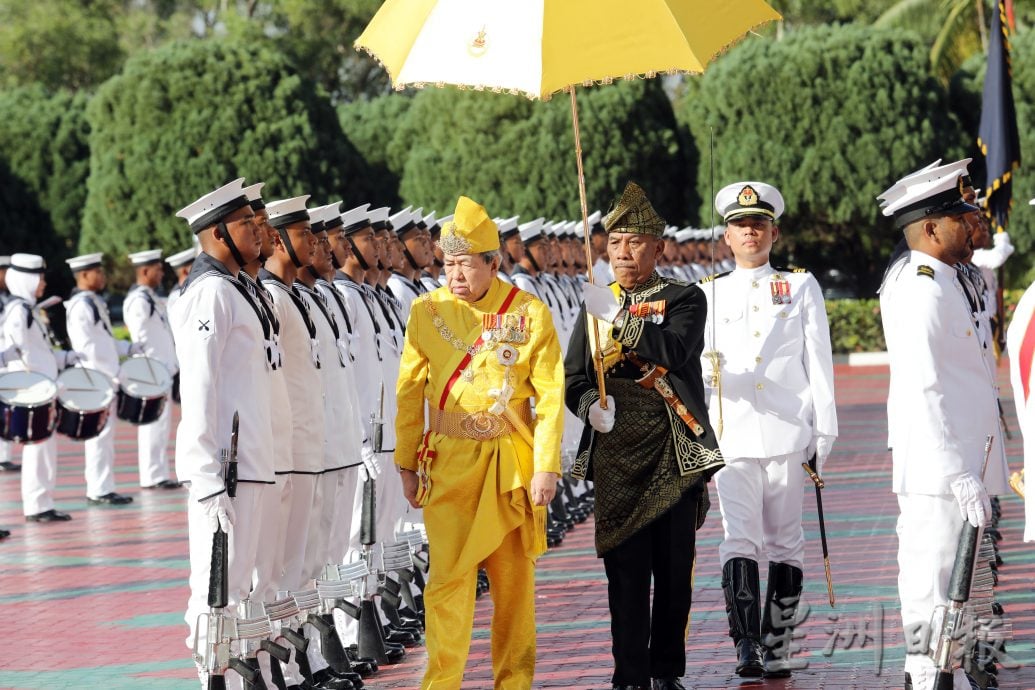 封面——大都会/雪苏丹不要看到公务员怠惰和玩忽职守 /6图