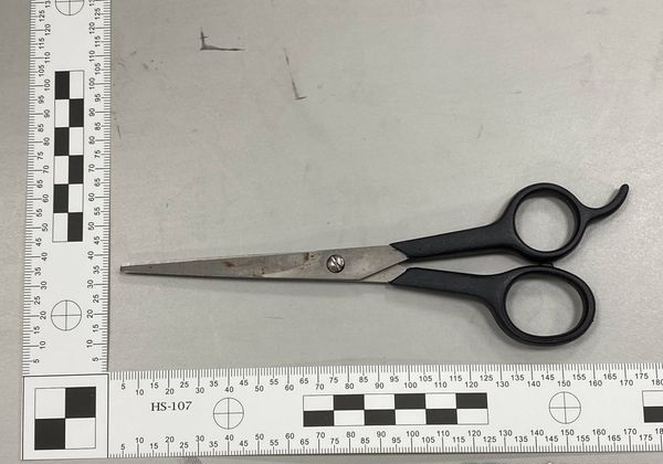 小孩公园玩沙挖出女婴头 女子瞒著男友弃尸