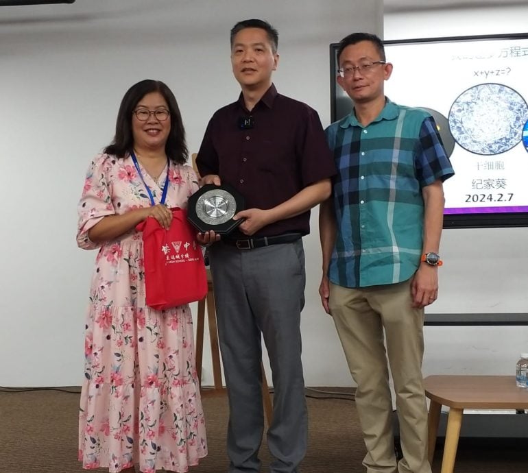 **已签发**全国：返校勉励学弟妹，纪家葵：坚守“不忘初心、牢记使命”科学家精神