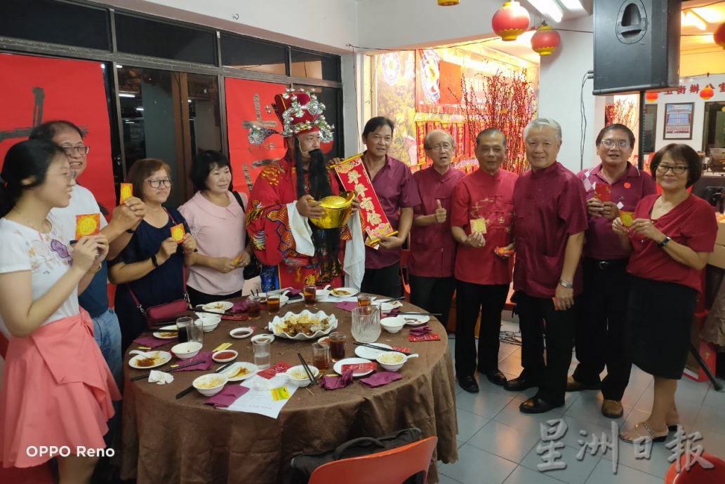 **已签发**柔：何迺赞：勤俭持家、乐善好施，客家人应保持良好家风
