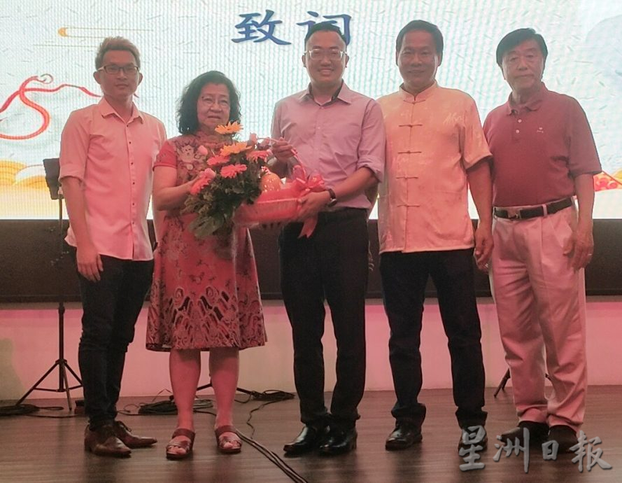 **已签发**柔:古来福建公会团拜,郑来兴吁年轻男女趁早成婚