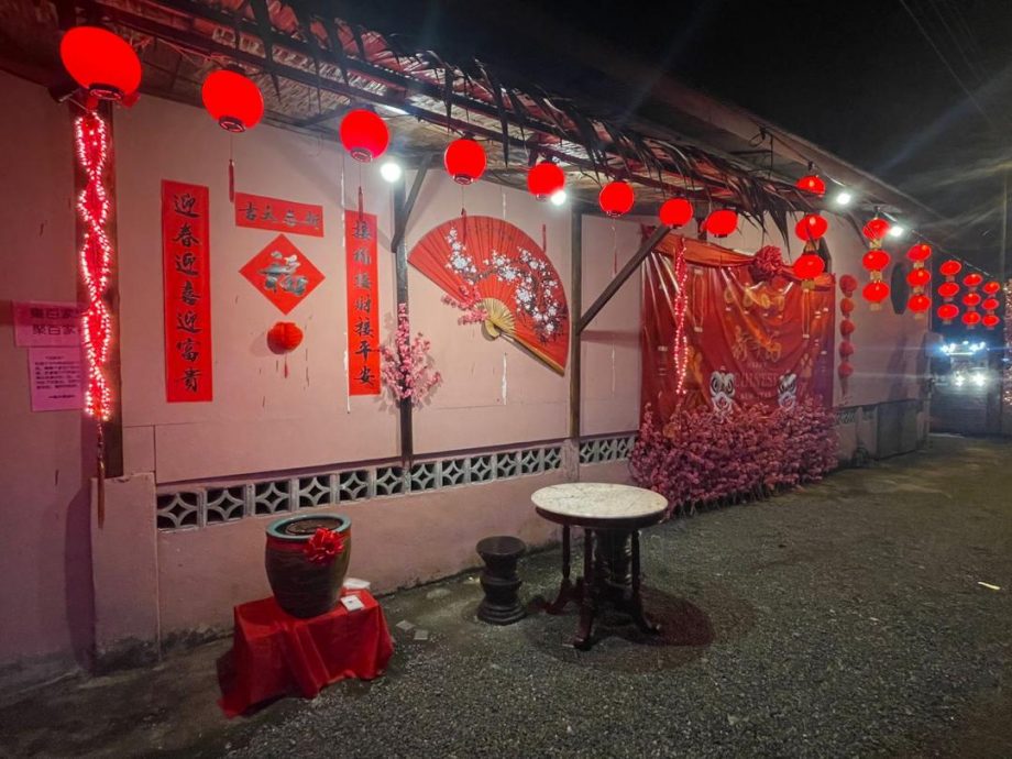 **已签发**柔：封面：【特稿】：巴冬海口渔村换春装，迎游客到访打卡