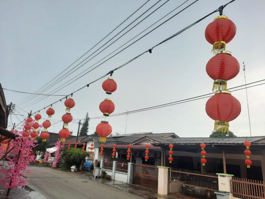 **已签发**柔：封面：【特稿】：巴冬海口渔村换春装，迎游客到访打卡