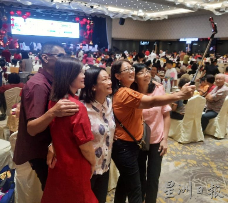 **已签发**柔：封面：麻松鹤之夜圆满落幕 199老宝宝享天伦乐