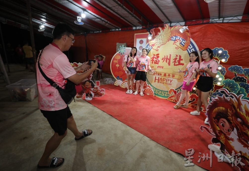 **已签发**柔:社团版头条:“福州社嘉年华”为柔佛古庙游神加温