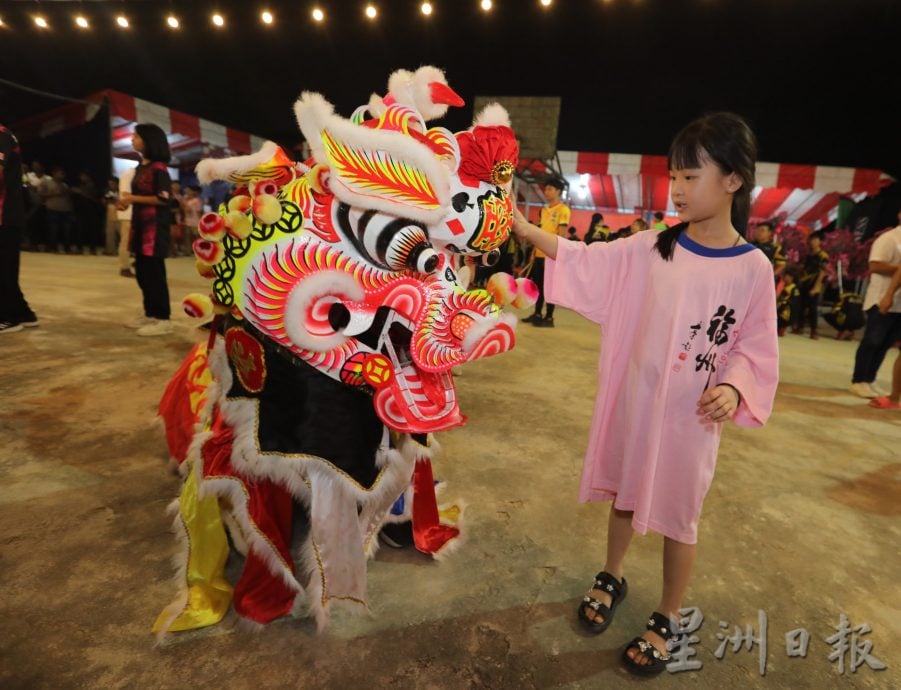 **已签发**柔:社团版头条:“福州社嘉年华”为柔佛古庙游神加温