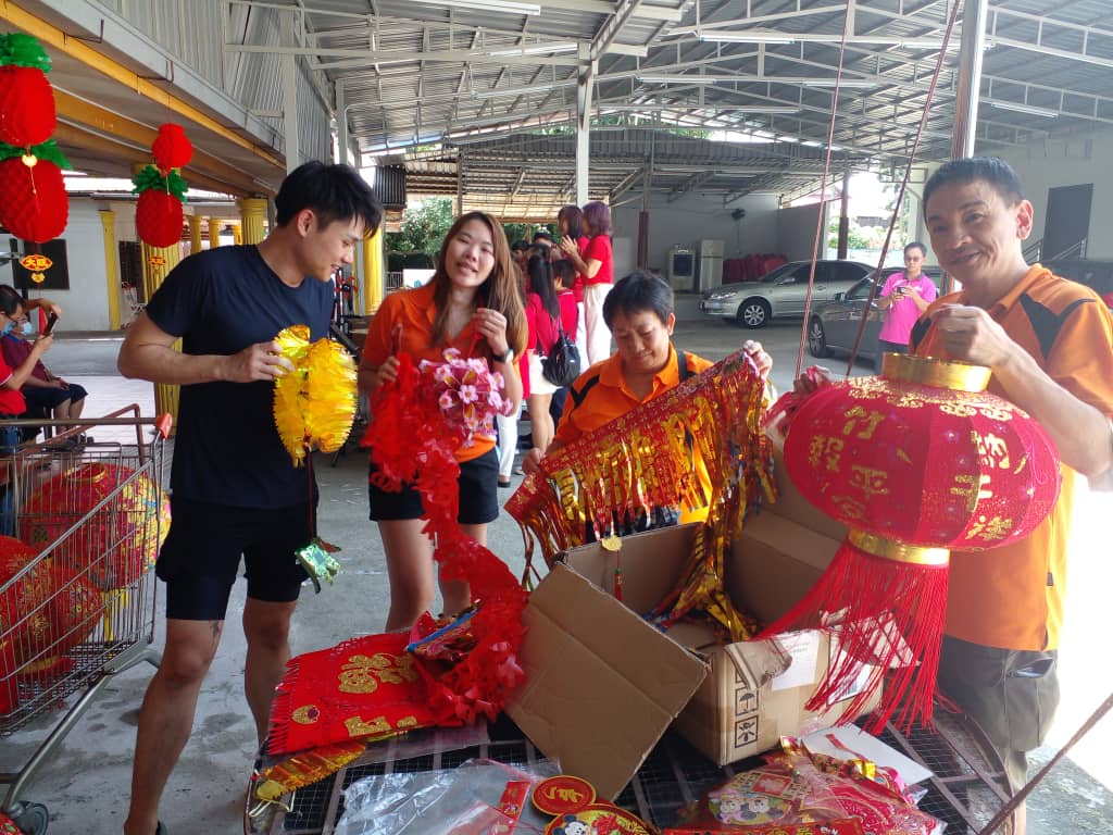 **已签发**柔:第二版头条:【特稿】:经济不景?春节探访收容中心反应冷清