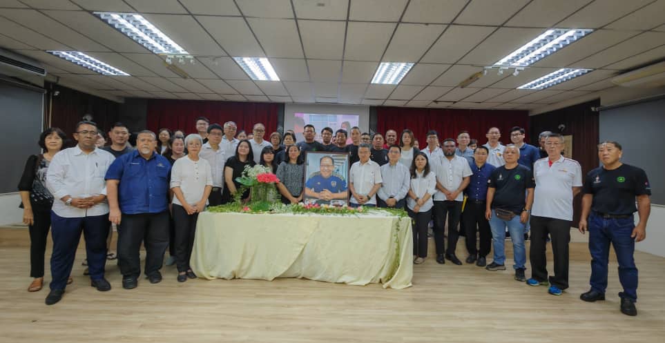 **已签发**柔:行动党办追思会缅怀傅勇駺