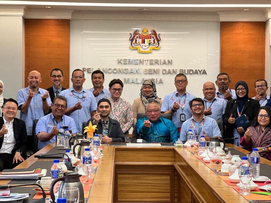 /引述消息 张庆信与大马旅游促进局(LPPM)职工会见面