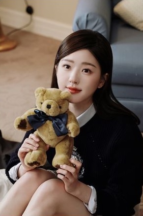 张艺兴赵露思莫名爆绯闻 工作室澄清:捕风捉影