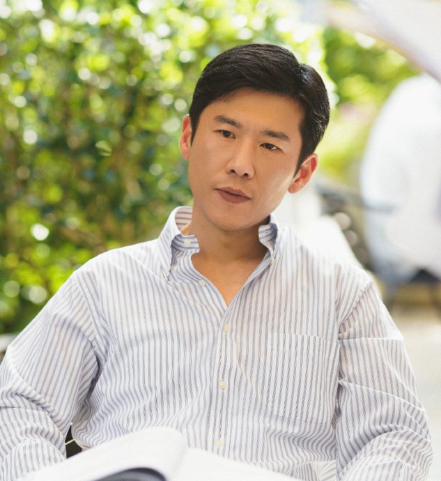 张艺谋新片宣传出包 男星遭观众轰下台