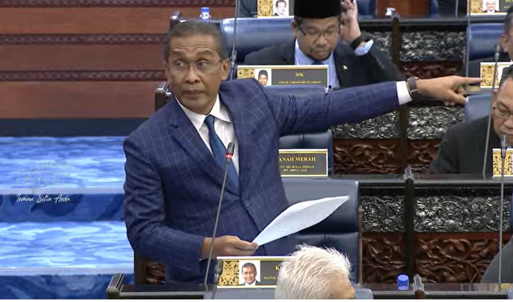 挺安华2土团议员换位引达基尤丁不满 议长：他们要求的