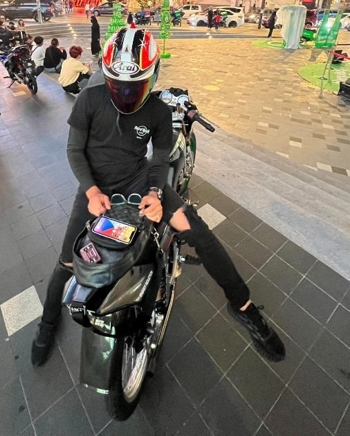 捡到RM800包包尽全力寻失主“虽然我是飙车族但我不缺钱”