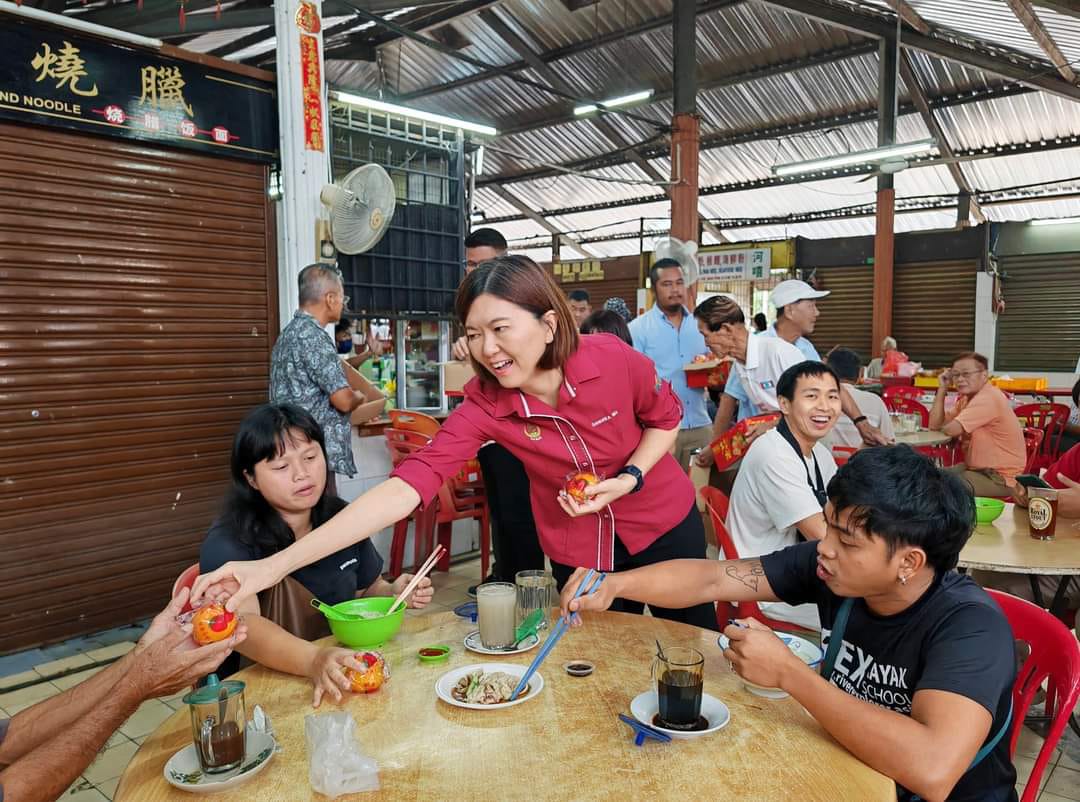 接连提升3小食中心 黄诗情:新一年续加强务边发展