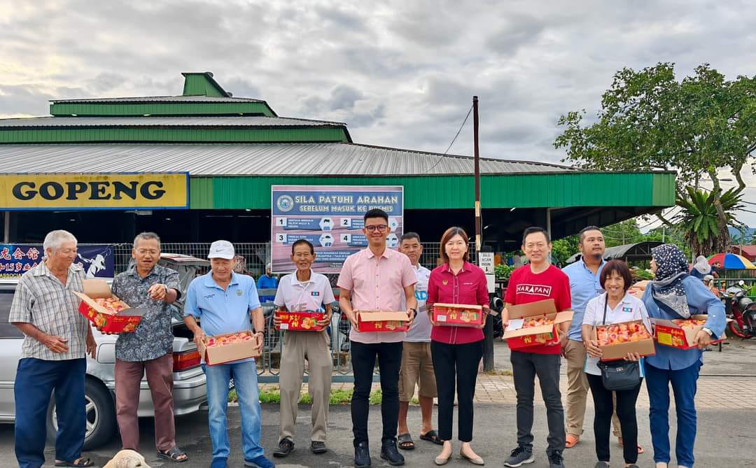 接连提升3小食中心 黄诗情:新一年续加强务边发展